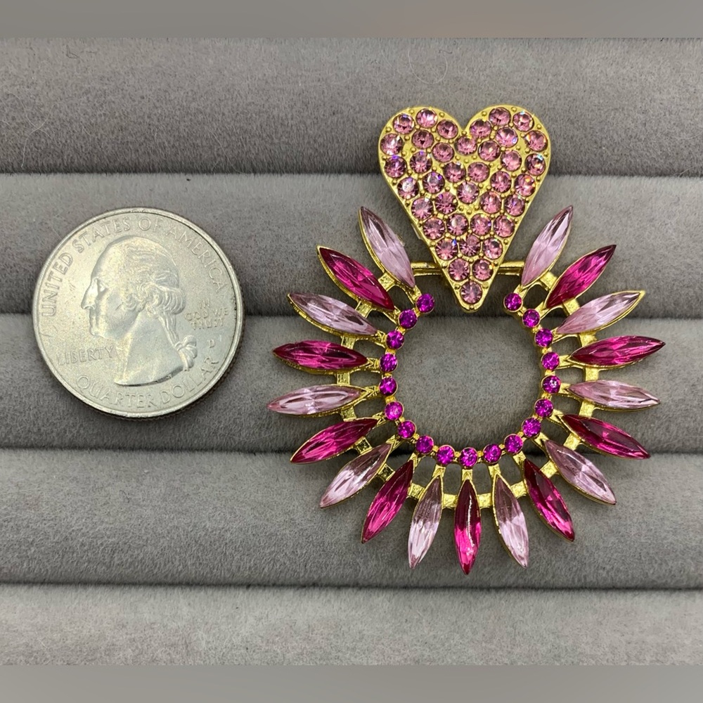 💗 Heart Sunburst Stud Earrings - Picture 10 of 10